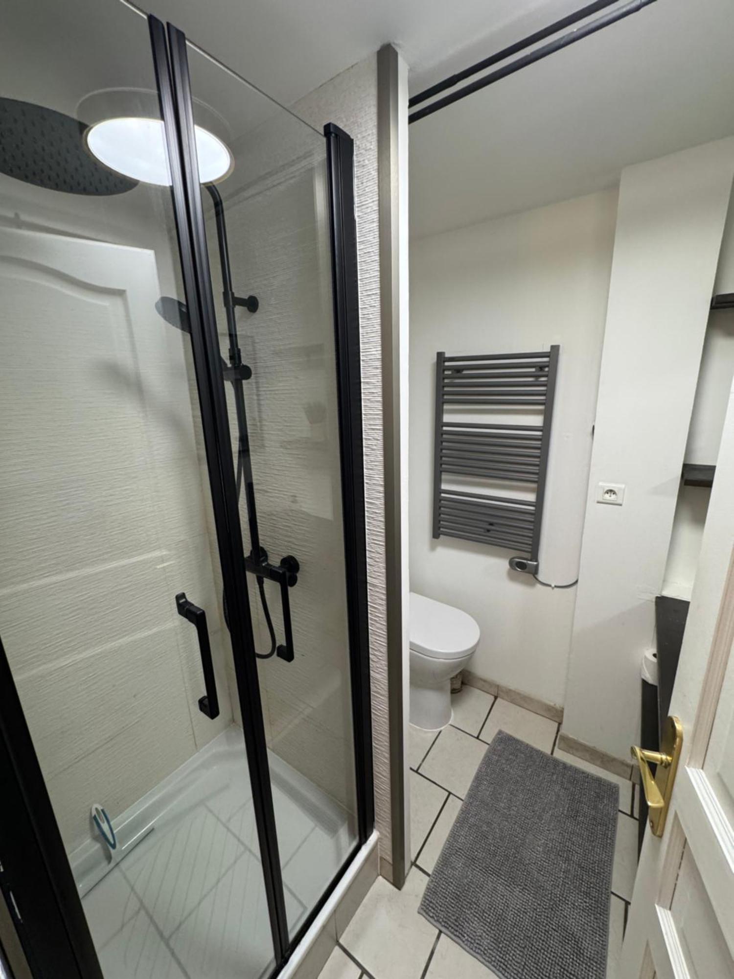 Charmant Appartement Au Coeur De בורז'ה מראה חיצוני תמונה